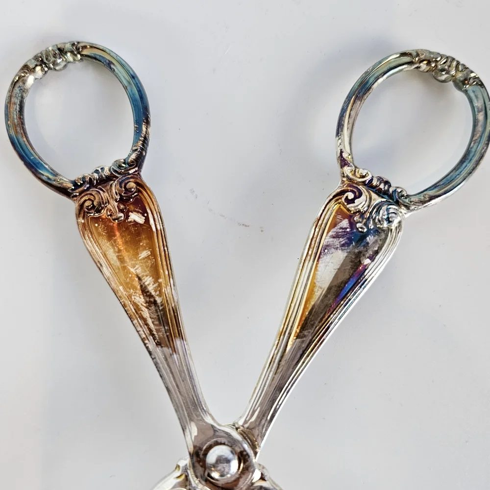 Gorham Heritage Salad Tongs Ornate Handle Vintage